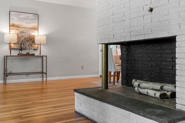 9 Cherry Ridge Rd, Acton, MA 01720