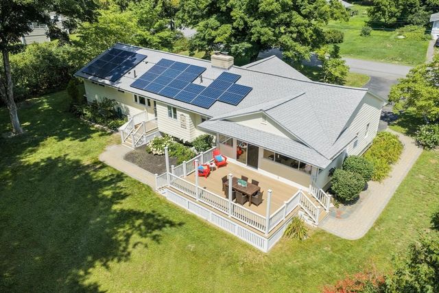 9 Cherry Ridge Rd, Acton, MA 01720