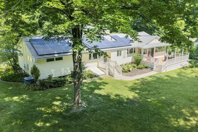 9 Cherry Ridge Rd, Acton, MA 01720