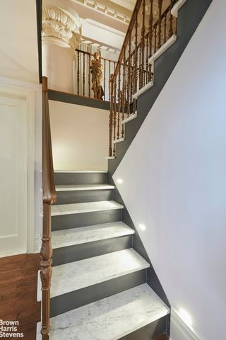 145 Nassau St Apt 2D, New York City, NY 10038