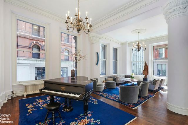 145 Nassau St Apt 2D, New York City, NY 10038