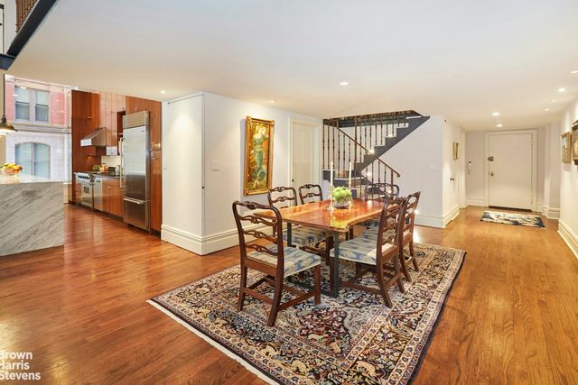 145 Nassau St Apt 2D, New York City, NY 10038