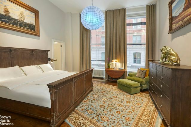 145 Nassau St Apt 2D, New York City, NY 10038