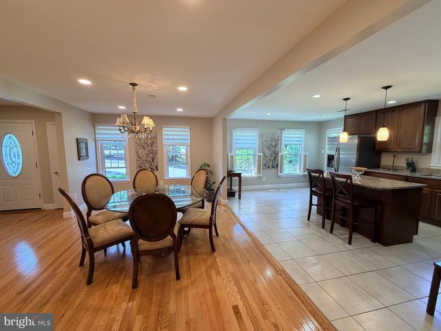 10802 HUNT CLUB RD, Reston, VA 20190