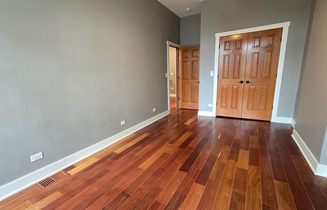 2135 S Millard Avenue, Chicago, IL 60623