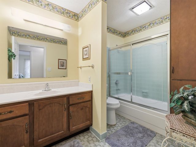 691 Hazel Green Drive, Wetumpka, AL 36093