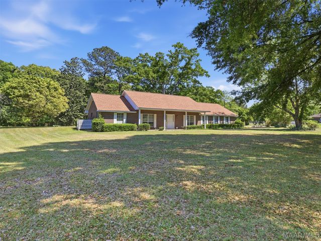 691 Hazel Green Drive, Wetumpka, AL 36093