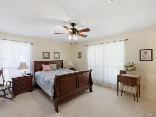 691 Hazel Green Drive, Wetumpka, AL 36093