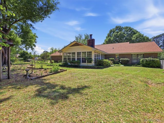 691 Hazel Green Drive, Wetumpka, AL 36093