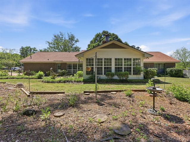 691 Hazel Green Drive, Wetumpka, AL 36093