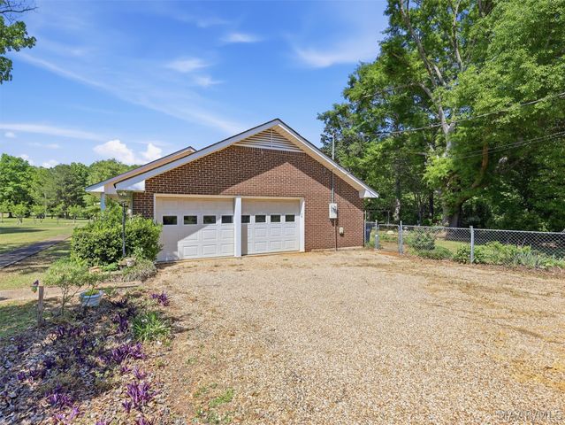691 Hazel Green Drive, Wetumpka, AL 36093