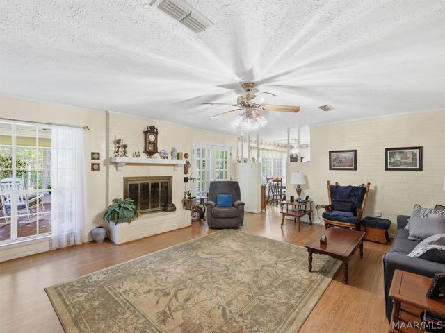 691 Hazel Green Drive, Wetumpka, AL 36093