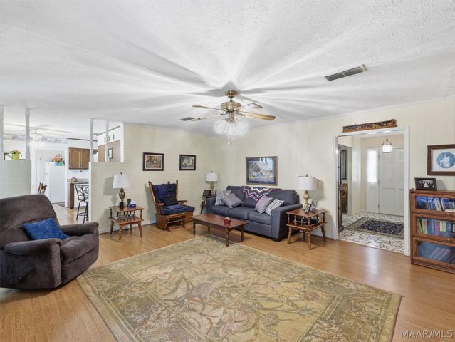 691 Hazel Green Drive, Wetumpka, AL 36093