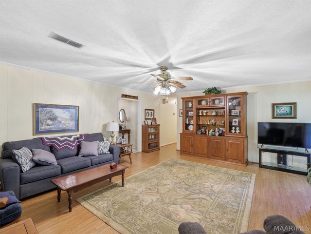691 Hazel Green Drive, Wetumpka, AL 36093
