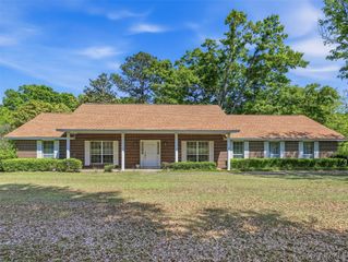 691 Hazel Green Drive, Wetumpka, AL 36093