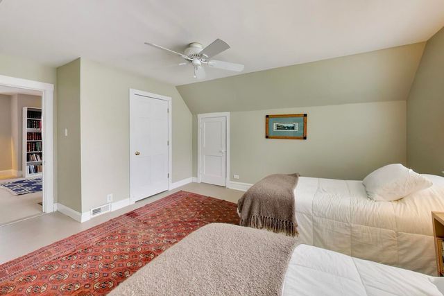 1235 Maple Avenue, Evanston, IL 60202