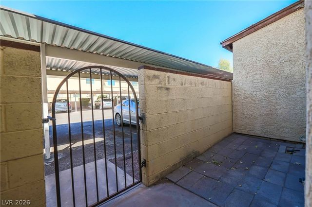 566 Kristin Lane, Henderson, NV 89011