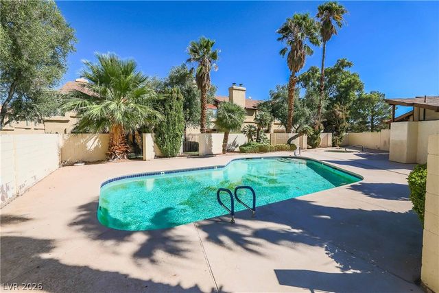 566 Kristin Lane, Henderson, NV 89011