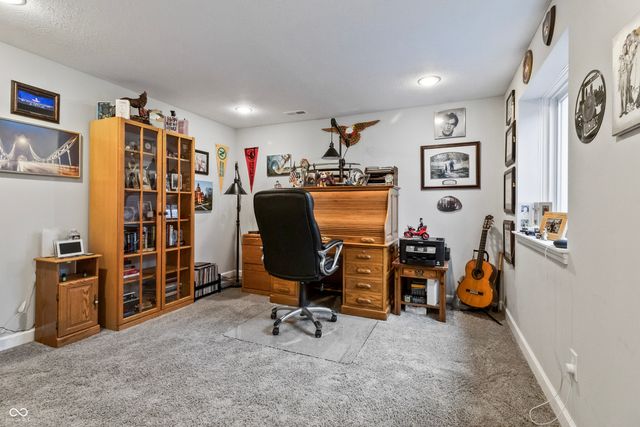 10123 Landis Boulevard, Fishers, IN 46040