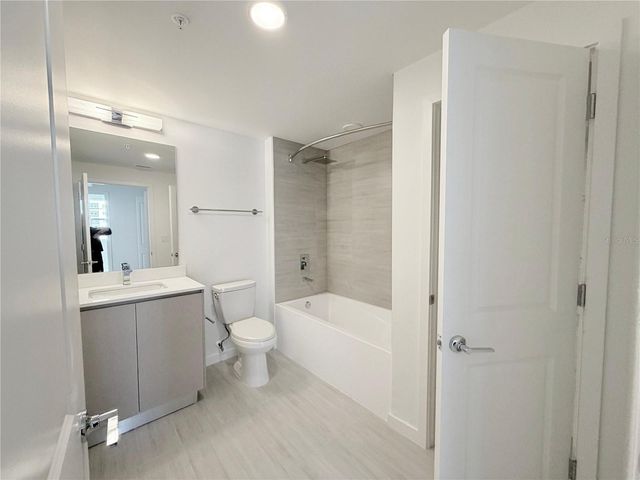 5587 MILLENIA PARK BLVD, UNIT 221 221, Orlando, FL 32839