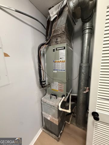 5516 Mountain Springs Circle, Stone Mountain, GA 30088