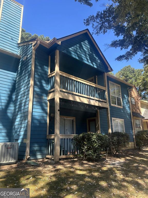 5516 Mountain Springs Circle, Stone Mountain, GA 30088