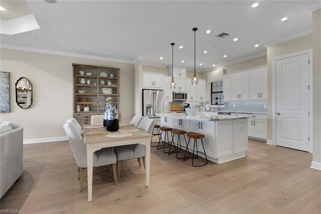 15256 Zeno WAY 203, Naples, FL 34114