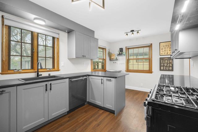 210 90th STREET, Milwaukee, WI 53226