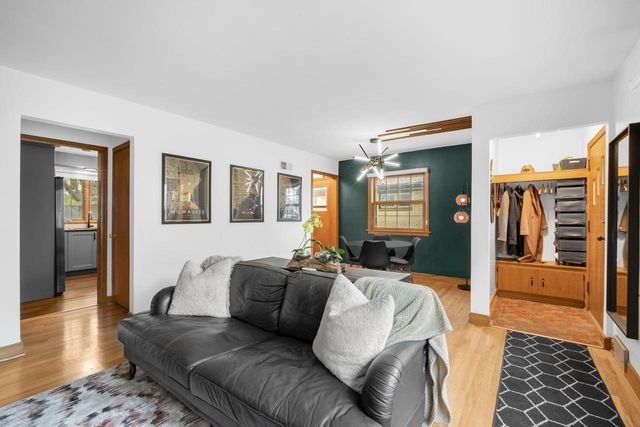 210 90th STREET, Milwaukee, WI 53226