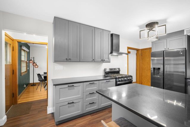 210 90th STREET, Milwaukee, WI 53226