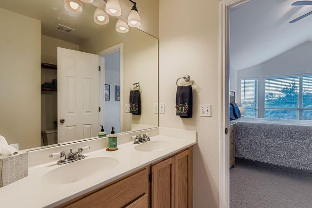 10815 Glen View CIR, Dripping Springs, TX 78620