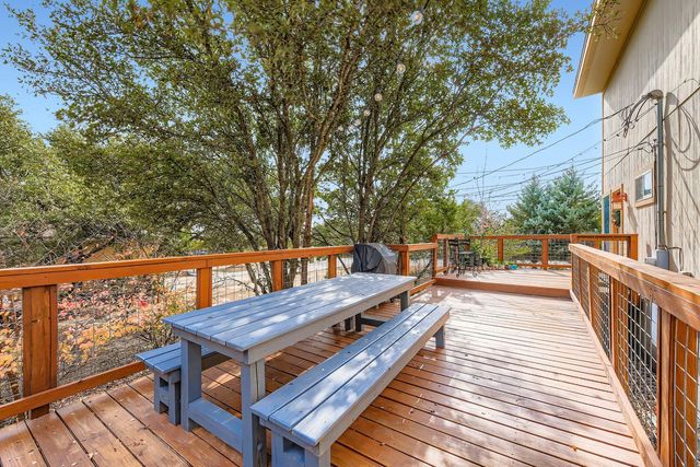 10815 Glen View CIR, Dripping Springs, TX 78620