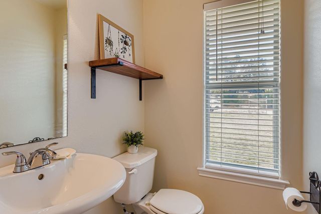 10815 Glen View CIR, Dripping Springs, TX 78620