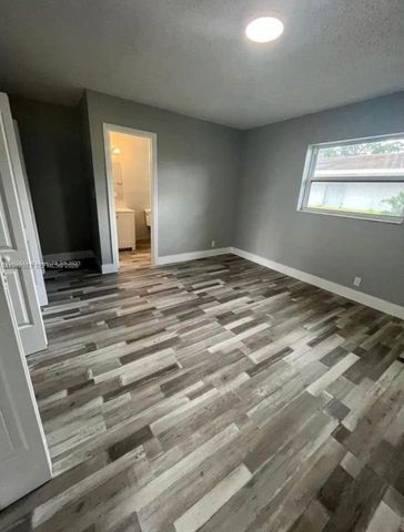 1532 SW 5th Pl A, Fort Lauderdale, FL 33312