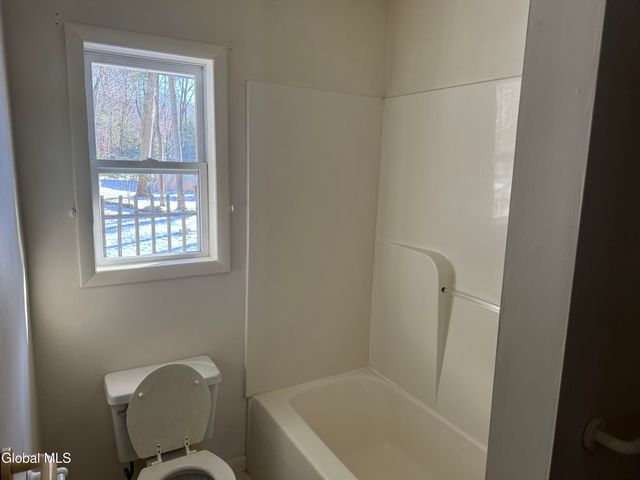 41 Sonat Road, Clifton Park, NY 12065