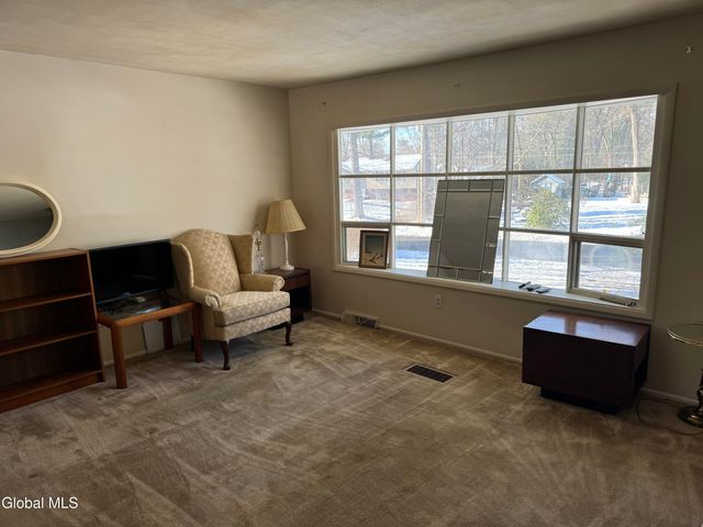 41 Sonat Road, Clifton Park, NY 12065