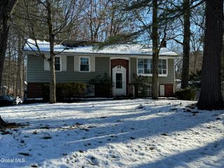 41 Sonat Road, Clifton Park, NY 12065