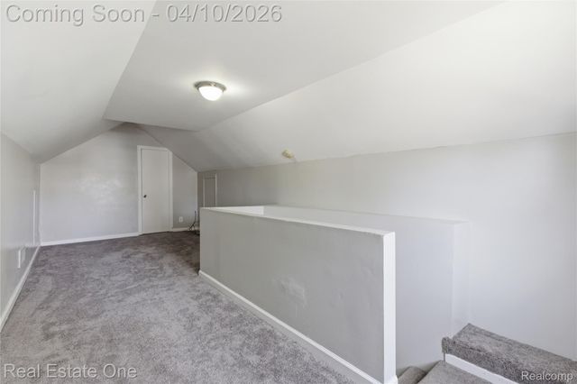 5747 Kingsbury Street, Dearborn Heights, MI 48127