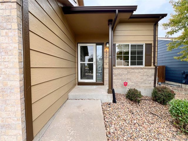 5377 S UKRAINE Way, Aurora, CO 80015
