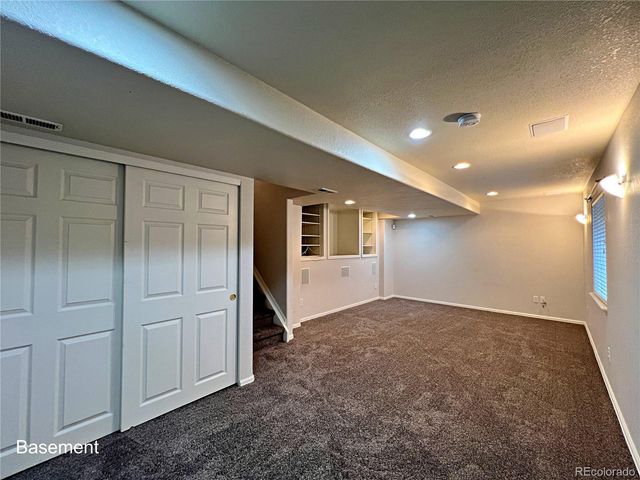 5377 S UKRAINE Way, Aurora, CO 80015