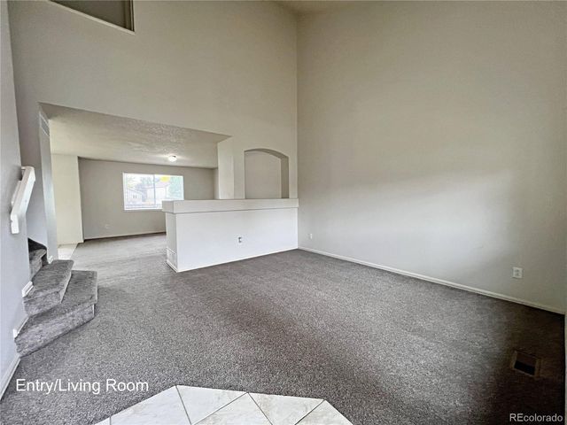 5377 S UKRAINE Way, Aurora, CO 80015