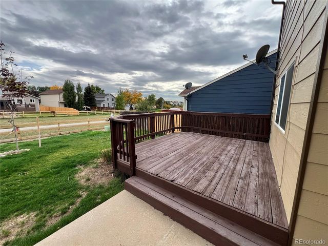 5377 S UKRAINE Way, Aurora, CO 80015