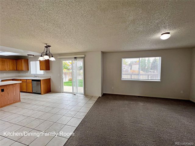 5377 S UKRAINE Way, Aurora, CO 80015