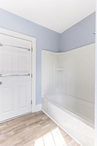 17 Lothrop St, Plymouth, MA 02360