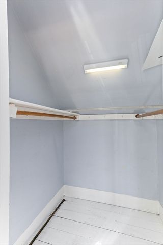 17 Lothrop St, Plymouth, MA 02360