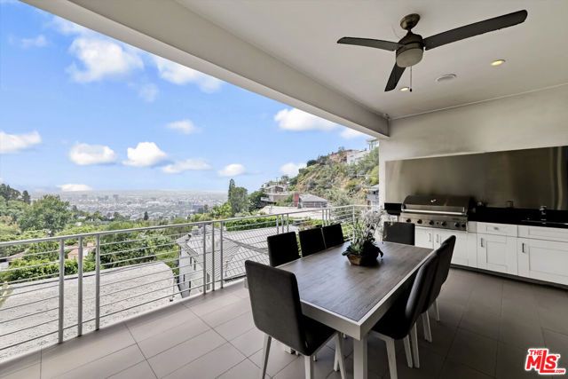 8827 Evanview Drive, Los Angeles, CA 90069