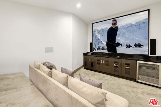 8827 Evanview Drive, Los Angeles, CA 90069