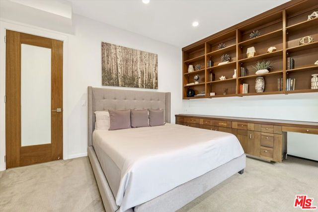 8827 Evanview Drive, Los Angeles, CA 90069