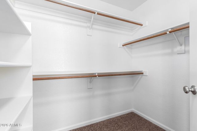 6121 E SADDLEBACK Street, Mesa, AZ 85215