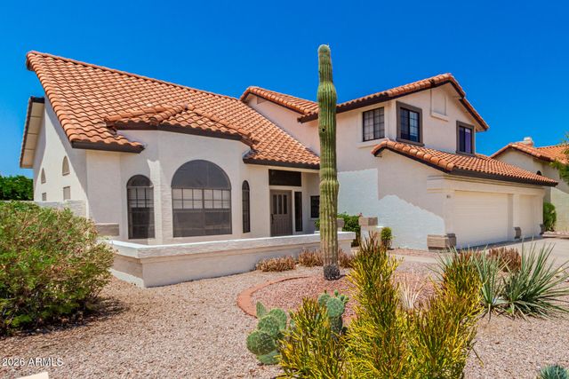 6121 E SADDLEBACK Street, Mesa, AZ 85215